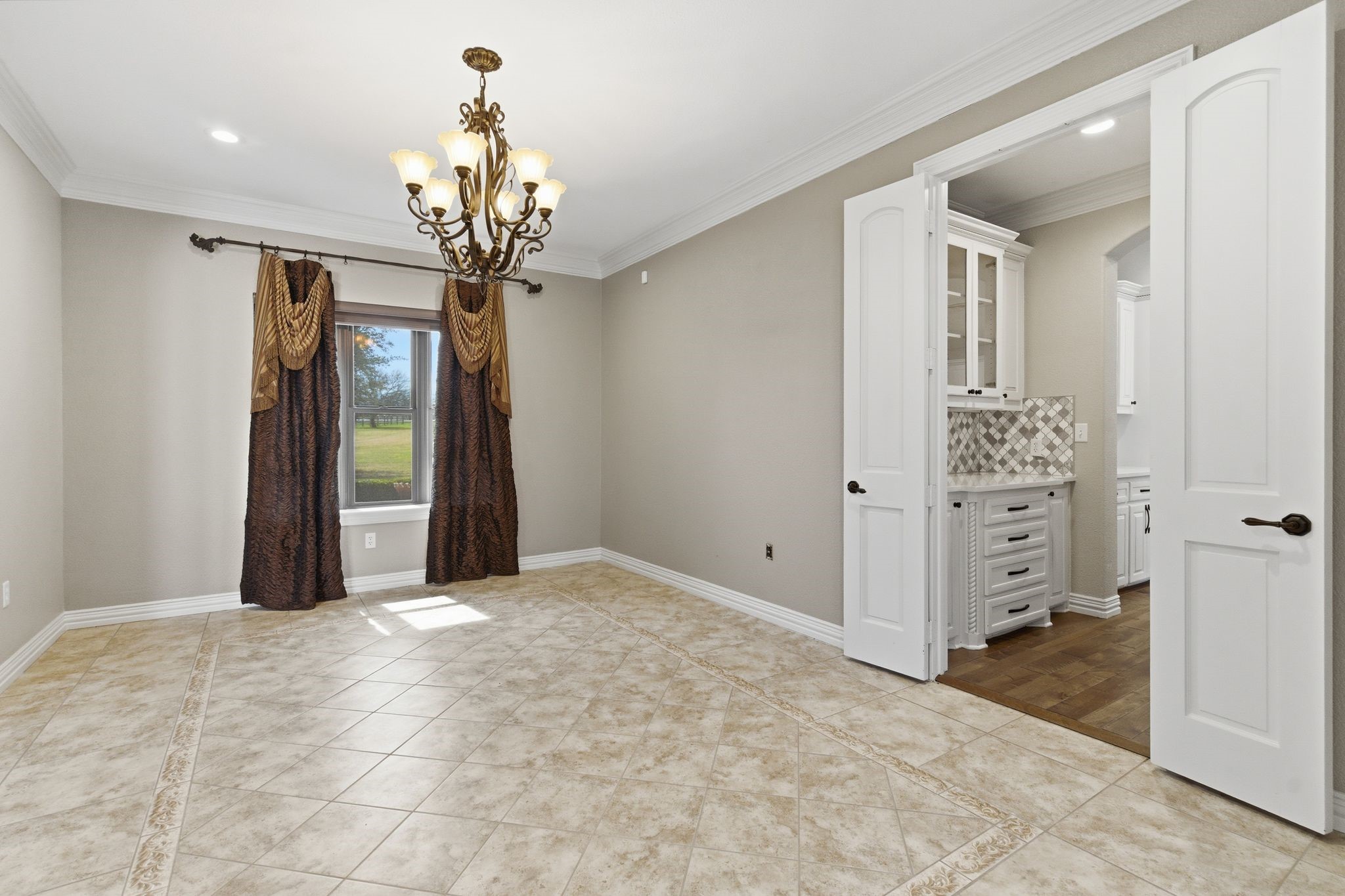 8970 Burnett Road Justin TX 76247