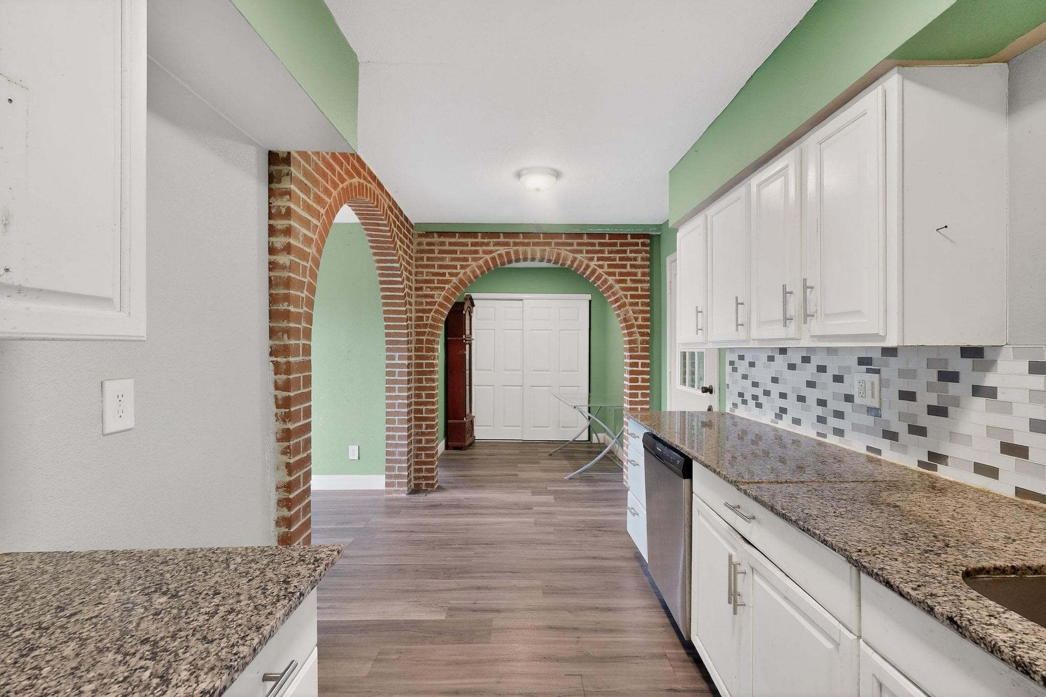 9805 Grady Lane Dallas TX 75217