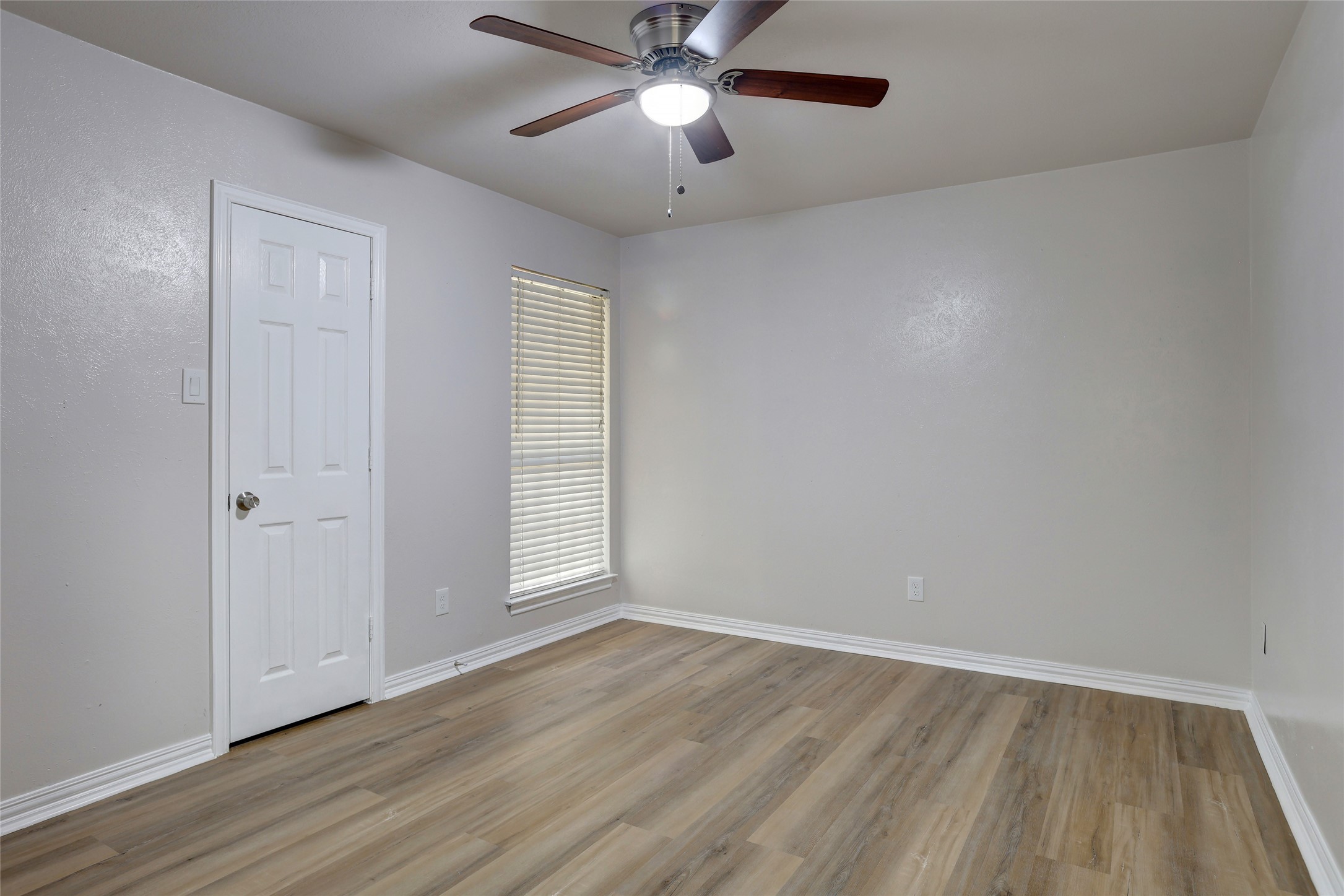 105 Countryside Drive Arlington TX 76014