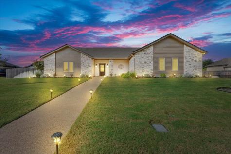 493 Twisted Oak Lane Crawford TX 76638