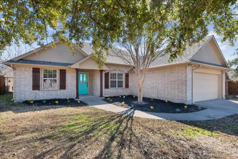 815 Oakmont Drive Ennis TX 75119