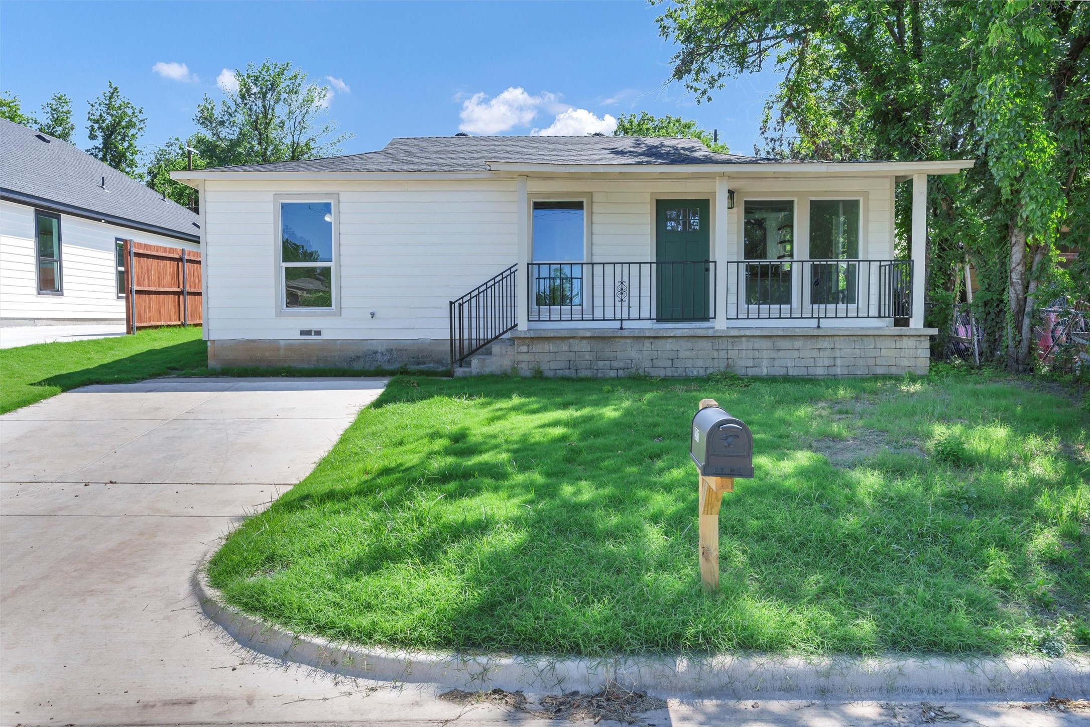 2917 NW Loraine Street Fort Worth TX 76106