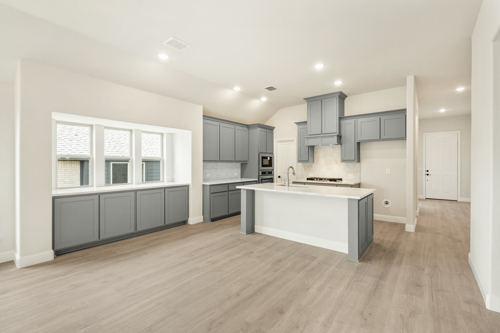 210 Shawnee Trail Alvarado TX 76009