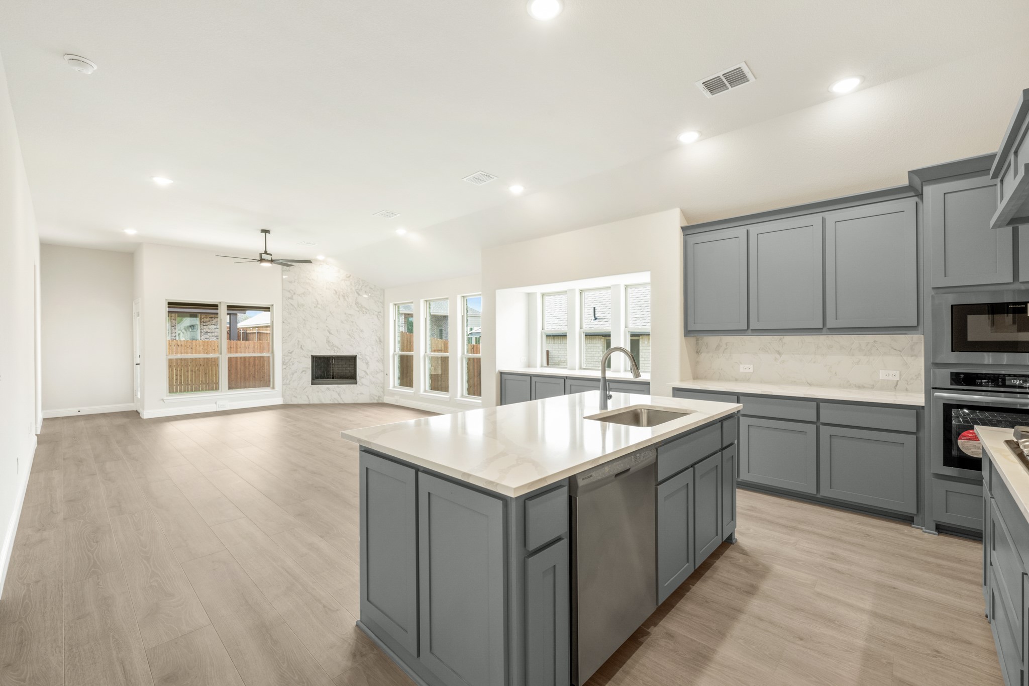 210 Shawnee Trail Alvarado TX 76009