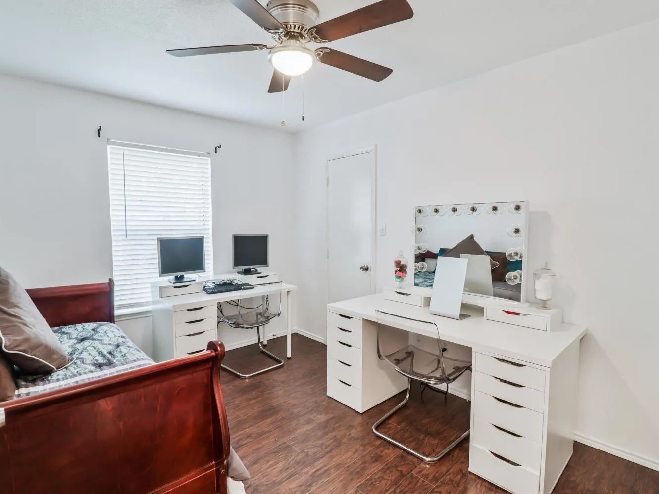 9403 Crimnson Dallas TX 75217