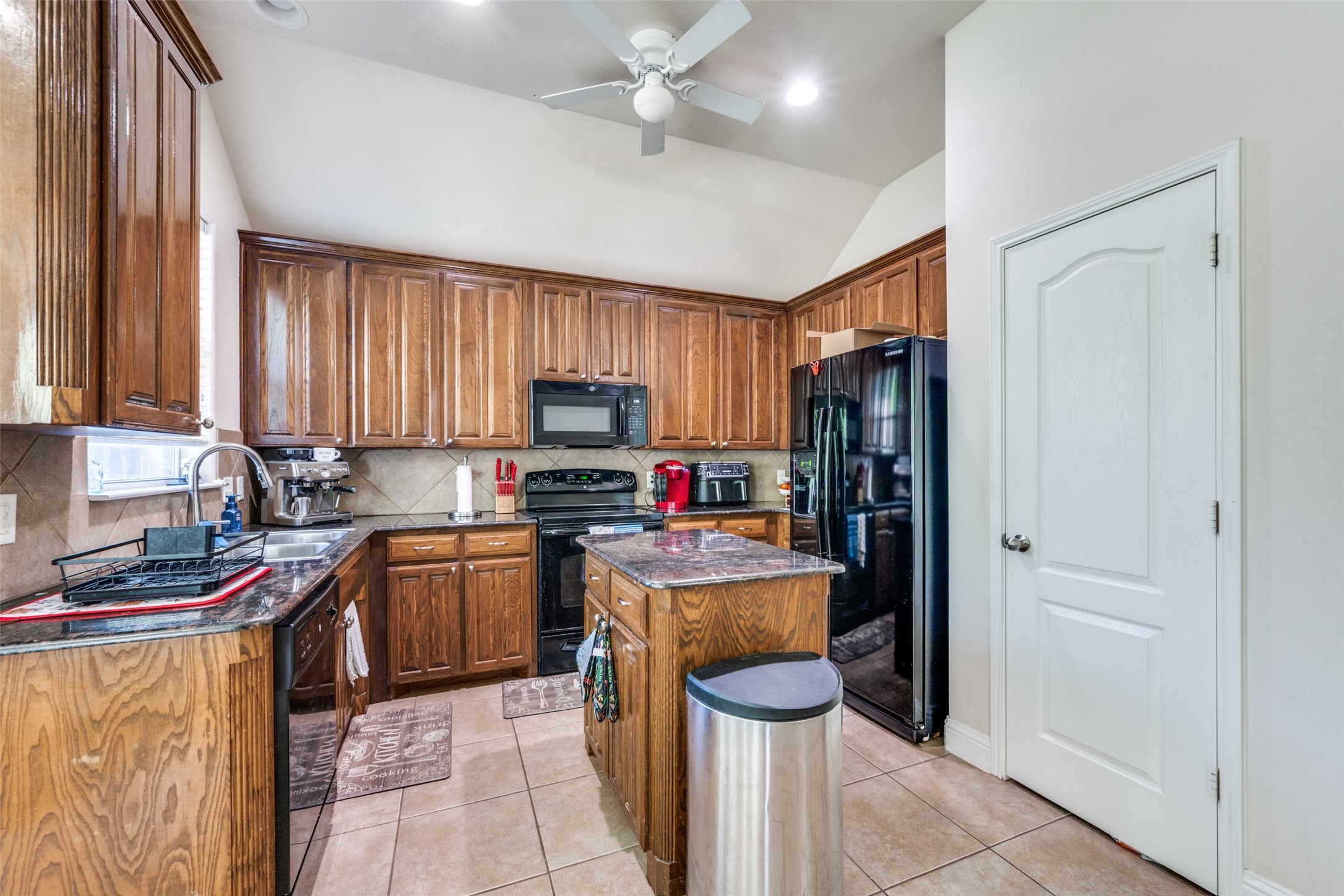 8233 Edgepoint Trail Fort Worth TX 76053
