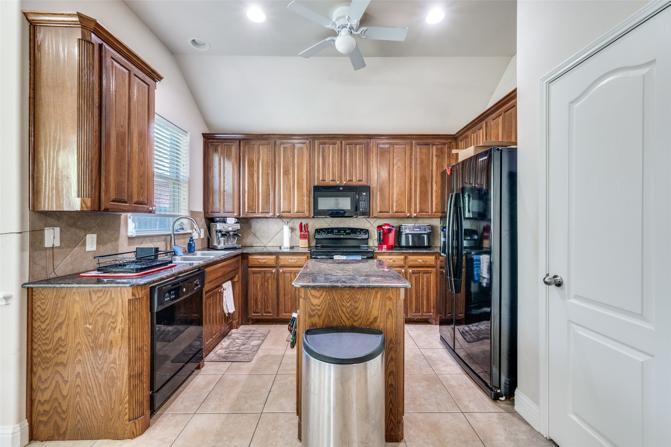 8233 Edgepoint Trail Fort Worth TX 76053