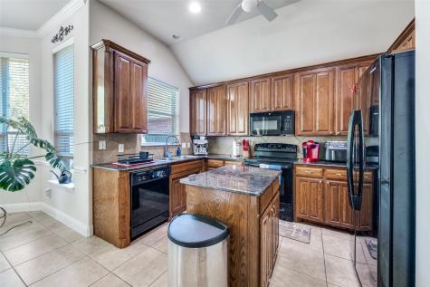 8233 Edgepoint Trail Fort Worth TX 76053