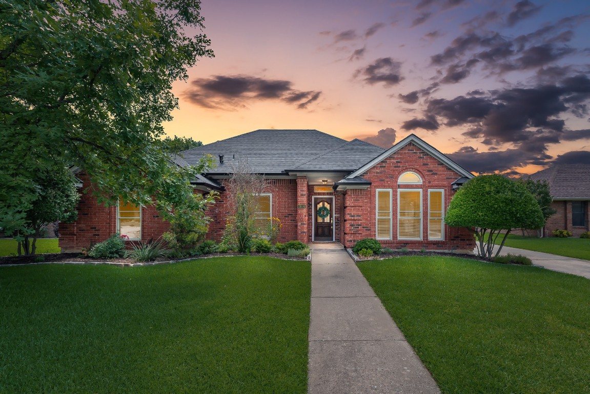 3609 Greenway Drive Bedford TX 76021