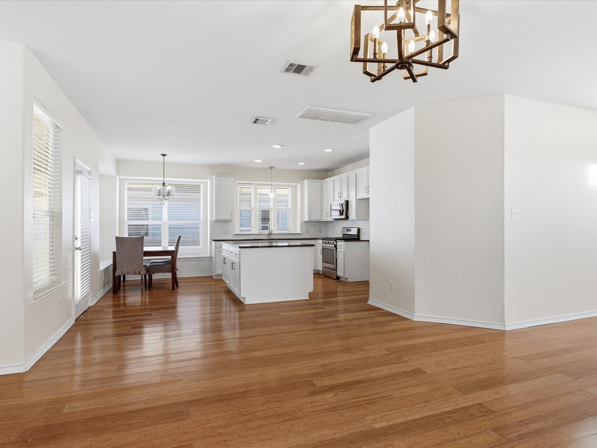 1410 Carriage Lane Savannah TX 76227