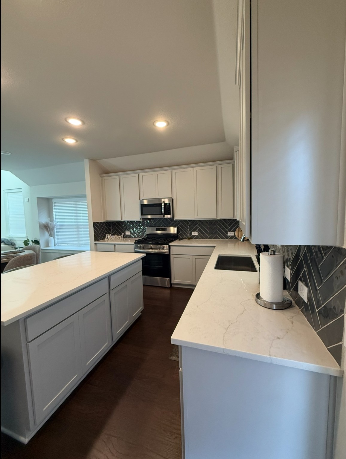 2041 Belvedere Street Garland TX 75041