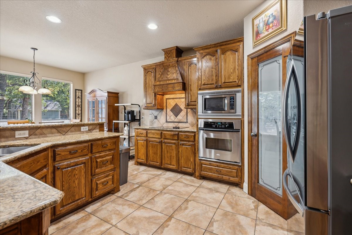 217 S Natural Springs Lane Azle TX 76020