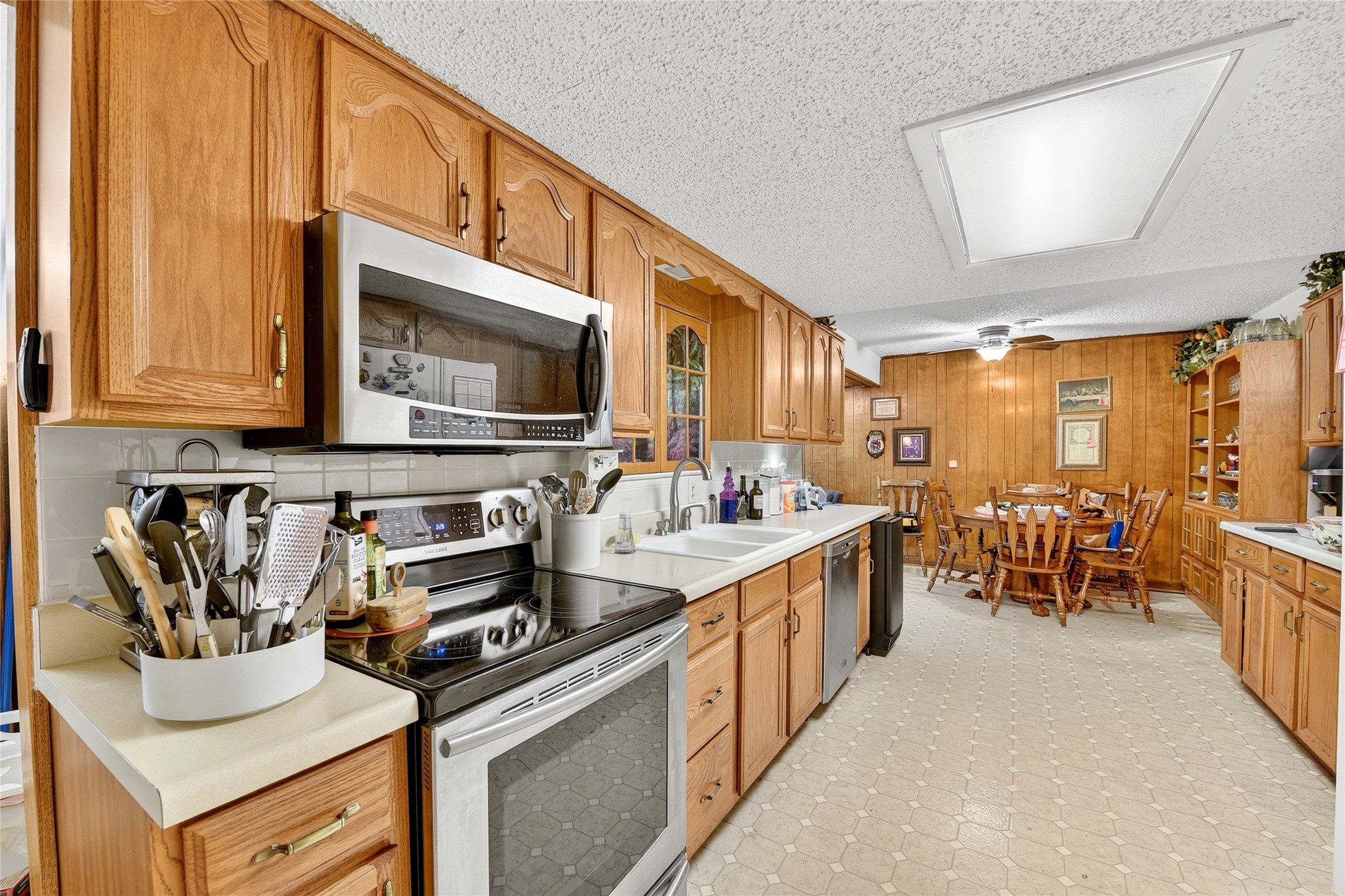 2947 Cameo Lane Farmers Branch TX 75234