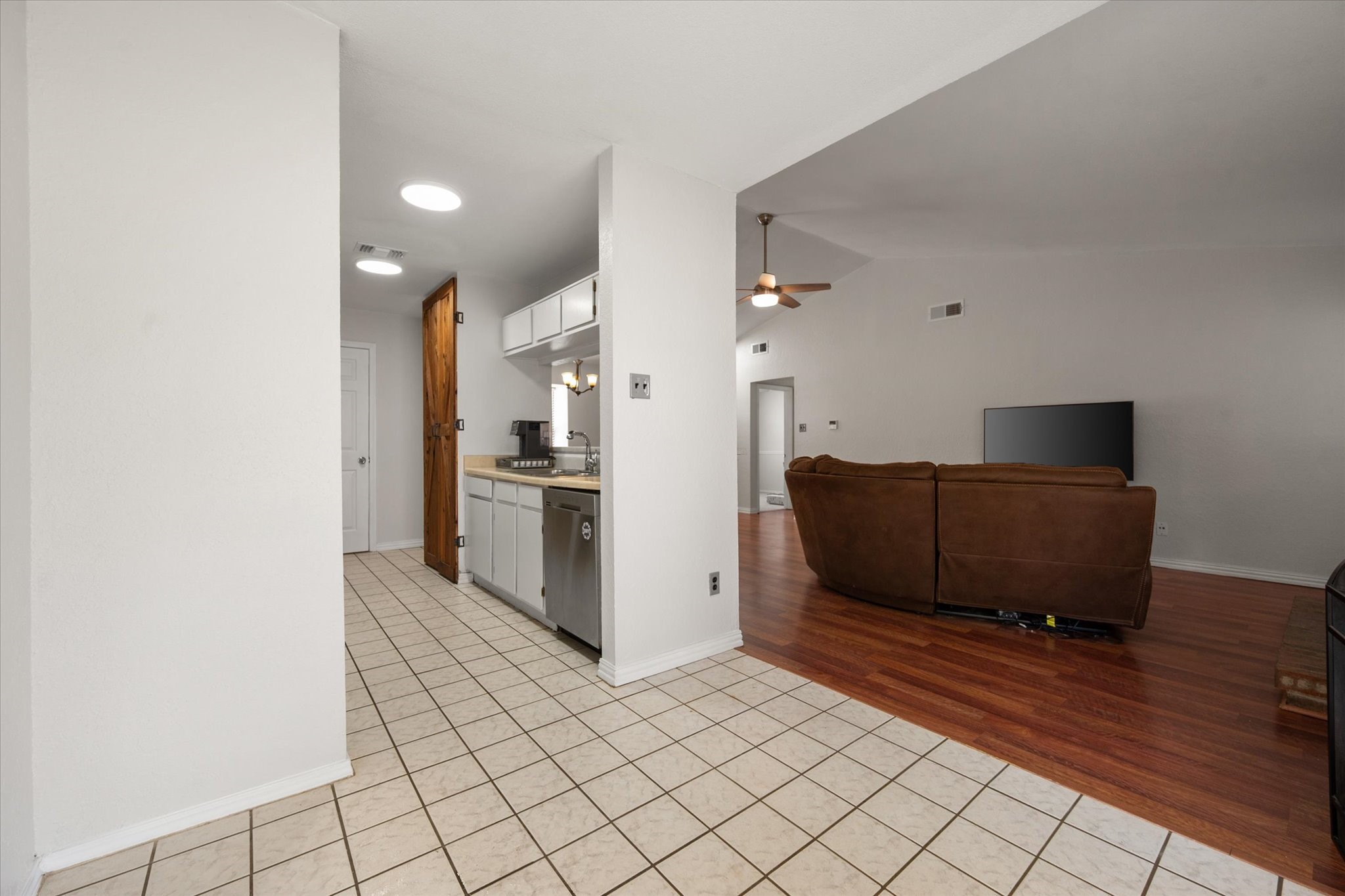 4212 Glen Pines Drive Arlington TX 76016