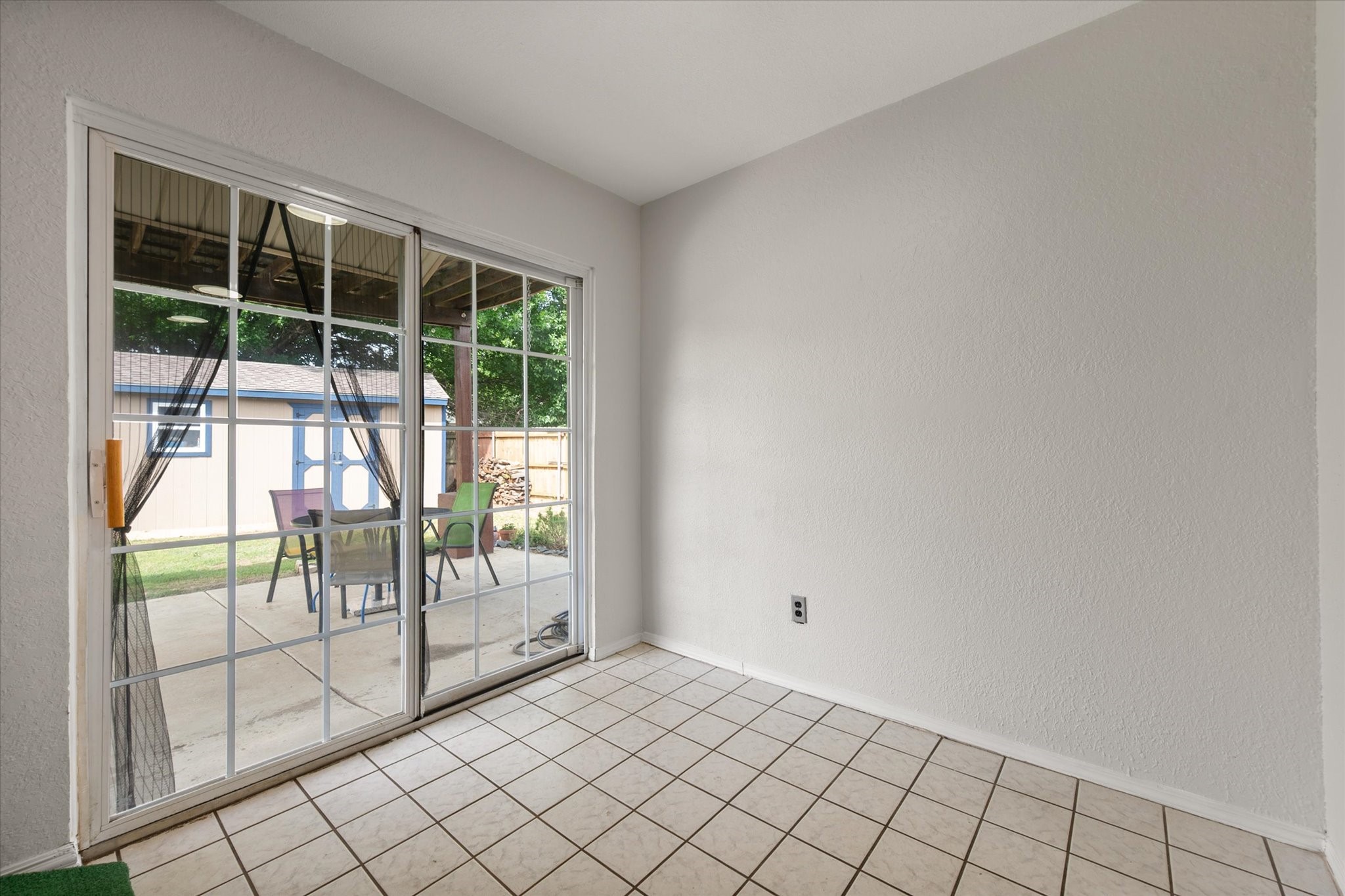 4212 Glen Pines Drive Arlington TX 76016