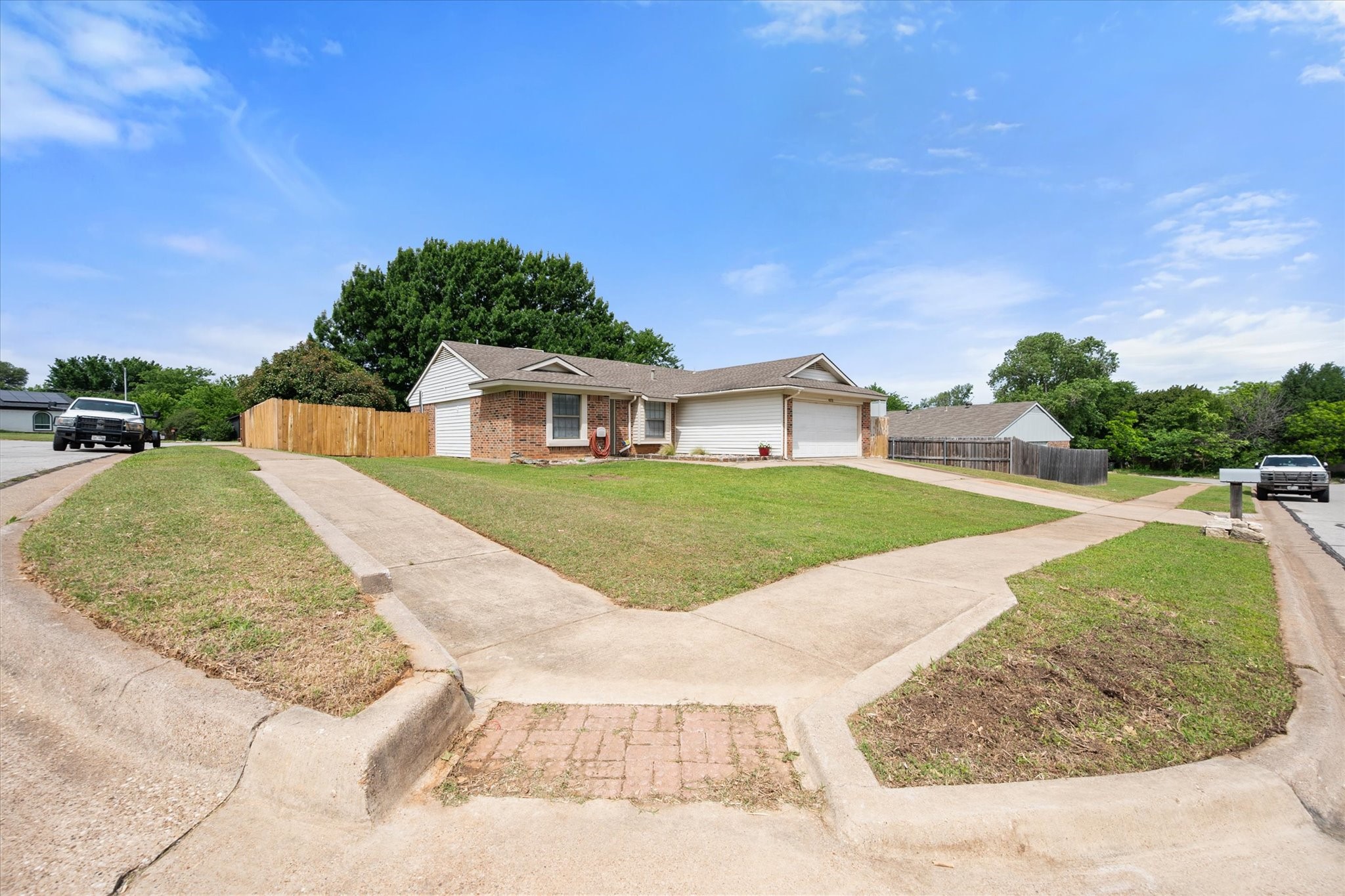 4212 Glen Pines Drive Arlington TX 76016
