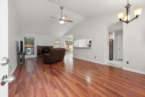 4212 Glen Pines Drive Arlington TX 76016