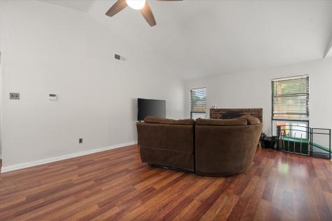 4212 Glen Pines Drive Arlington TX 76016