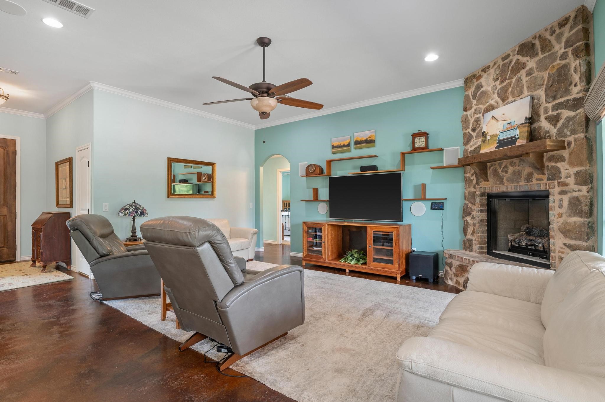 1532 County Road 2800 Honey Grove TX 75446