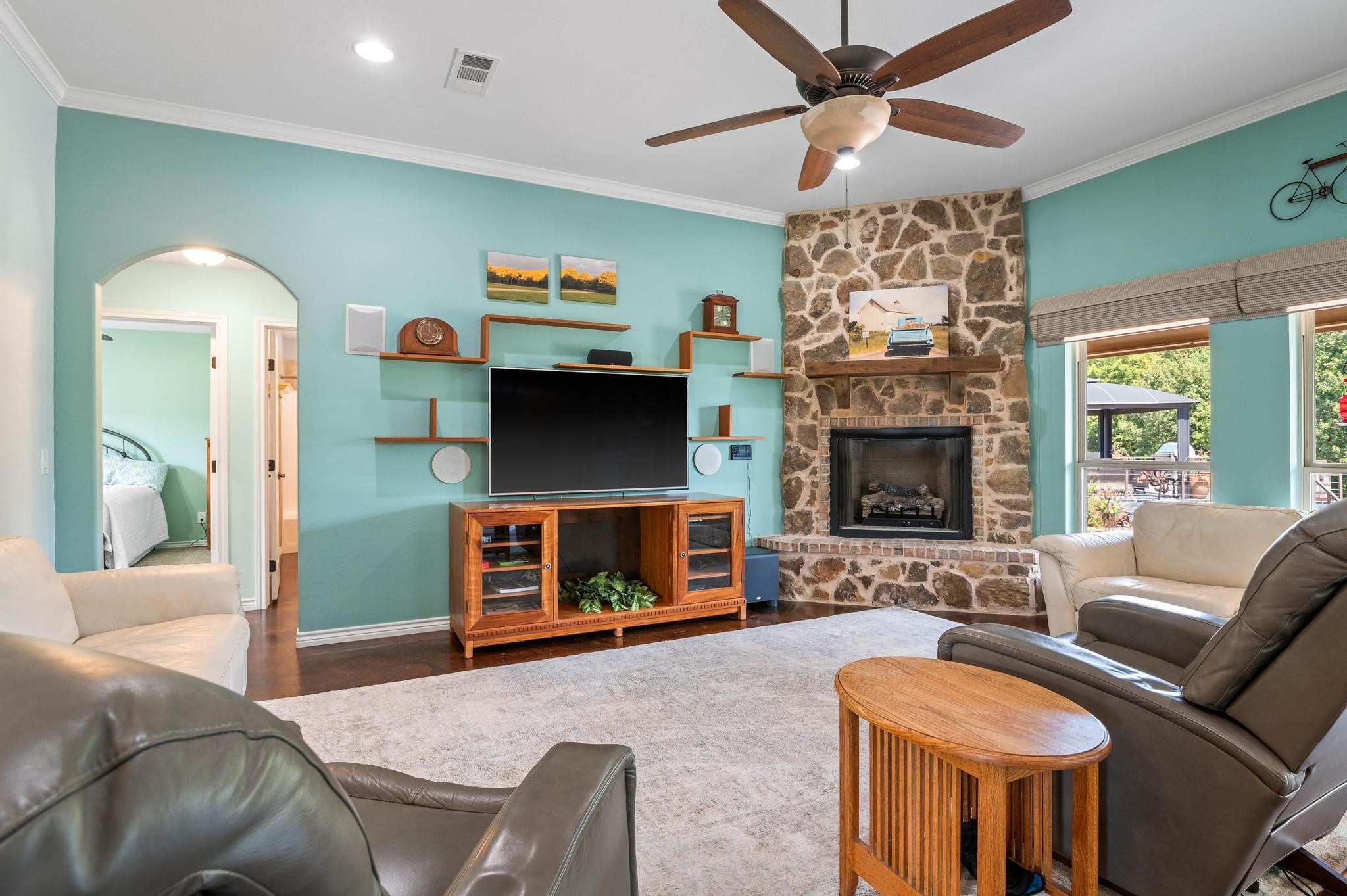 1532 County Road 2800 Honey Grove TX 75446