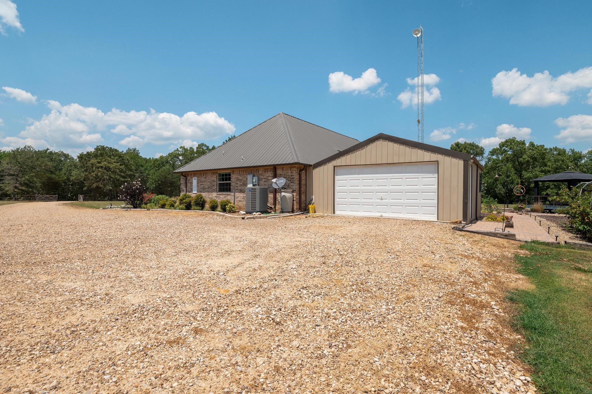 1532 County Road 2800 Honey Grove TX 75446