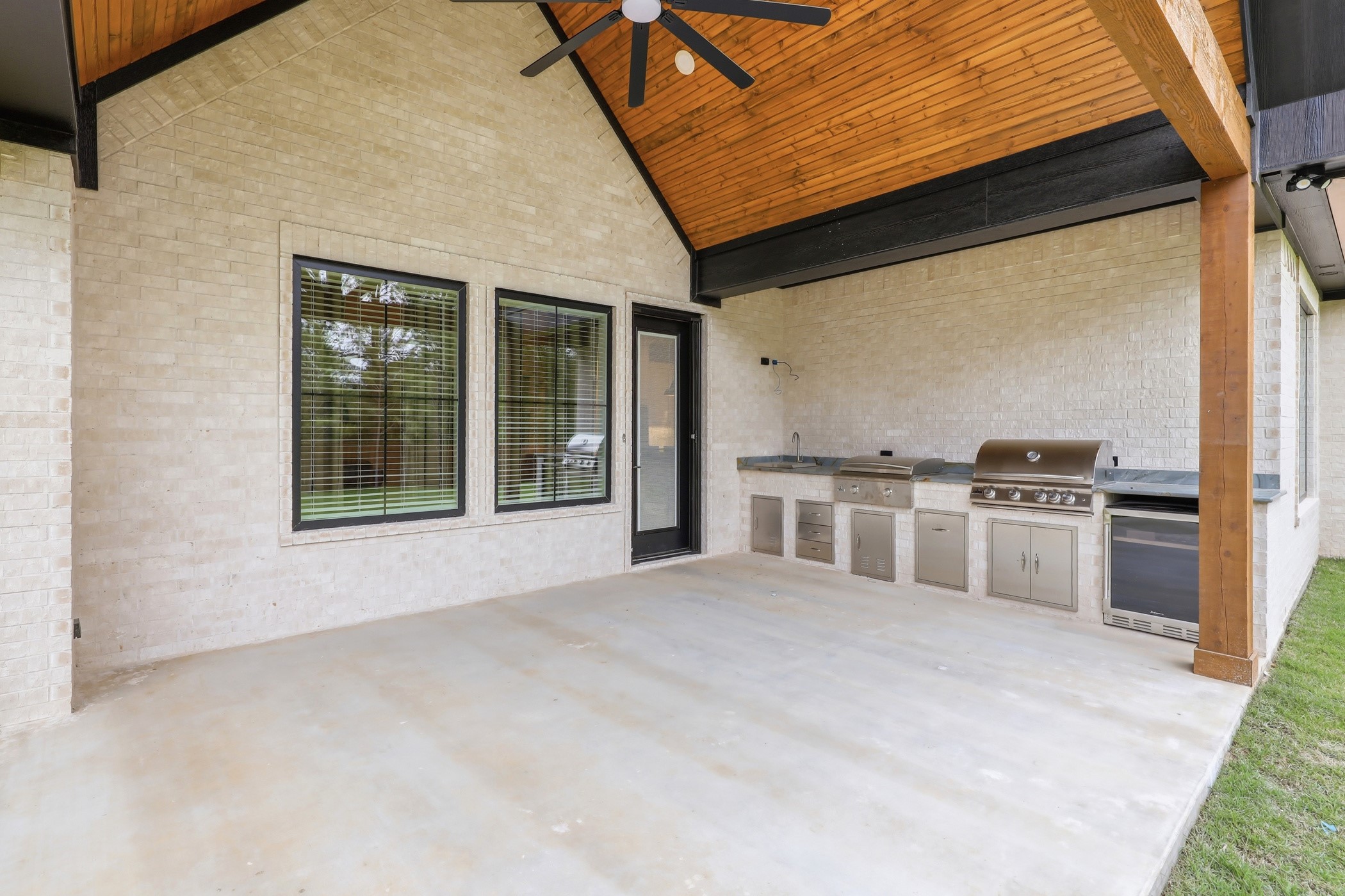 150 Waterfowl Longview TX 75602