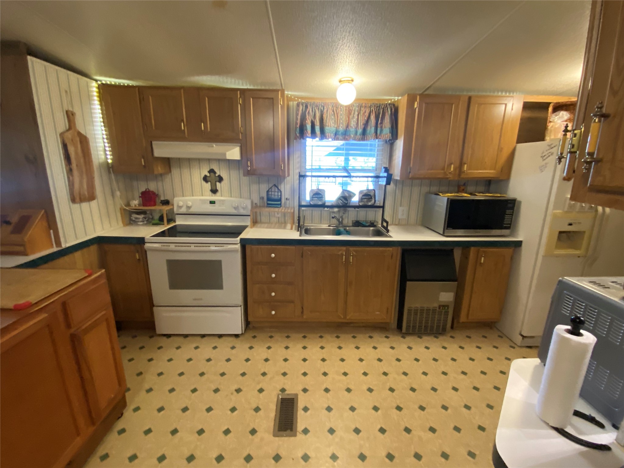 2121 Hillside Drive May TX 76857