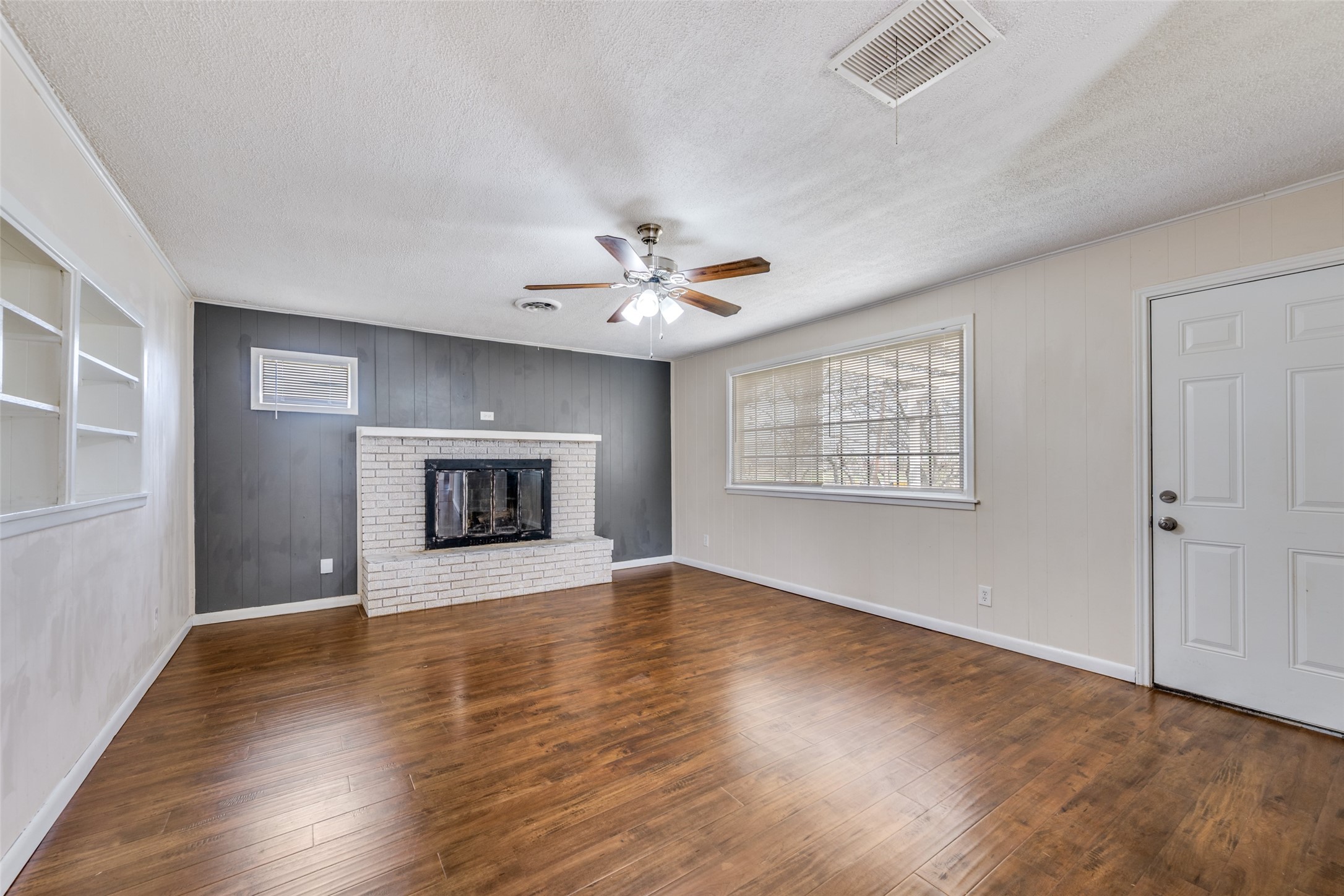 8016 Downe Drive White Settlement TX 76108