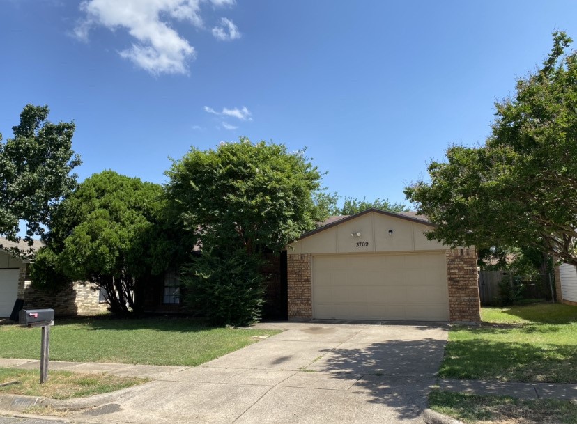 3709 Bridalwreath Drive Fort Worth TX 76133