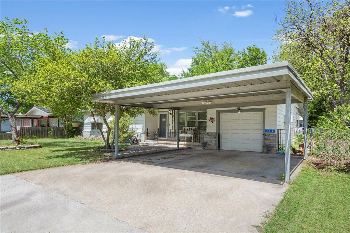139 Meadowbrook Street Robinson TX 76706