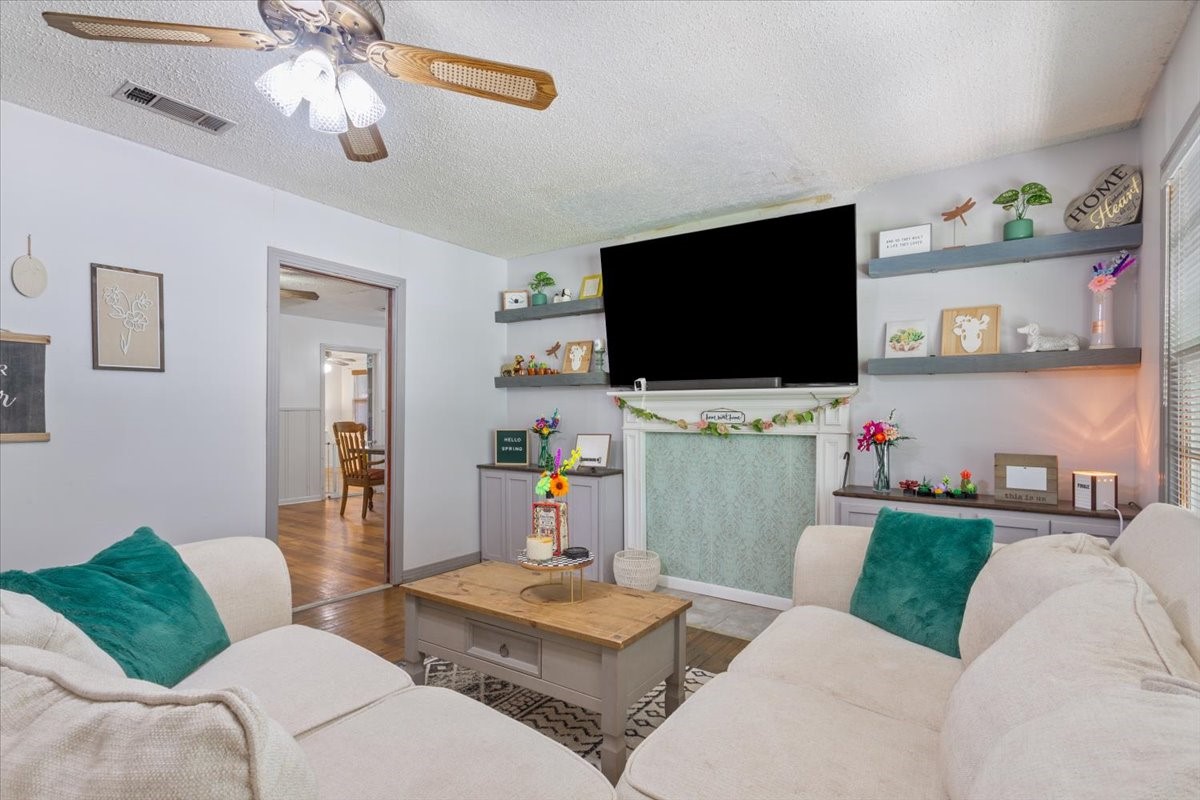 139 Meadowbrook Street Robinson TX 76706
