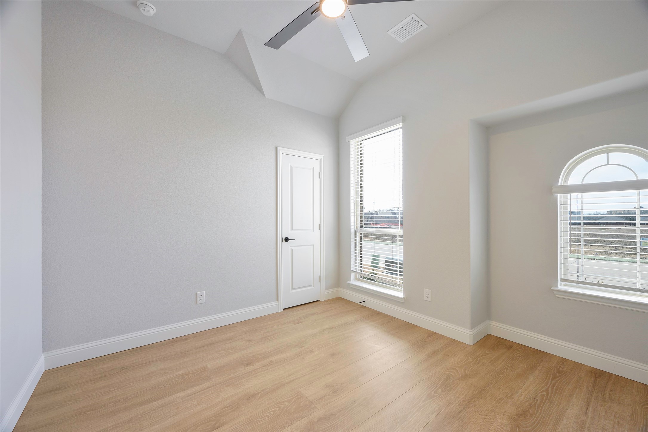 226 Comanche Trail Alvarado TX 76009