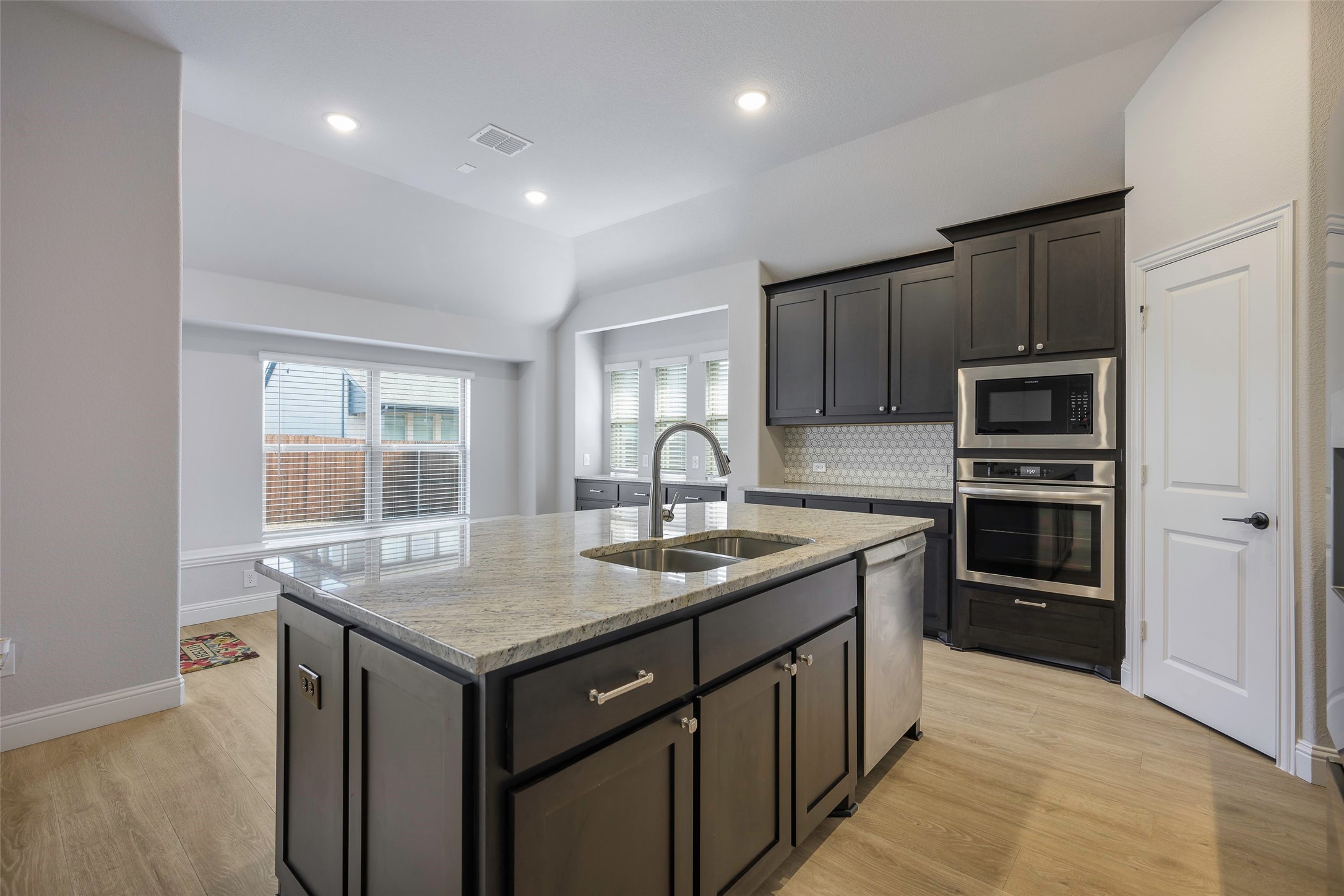 226 Comanche Trail Alvarado TX 76009