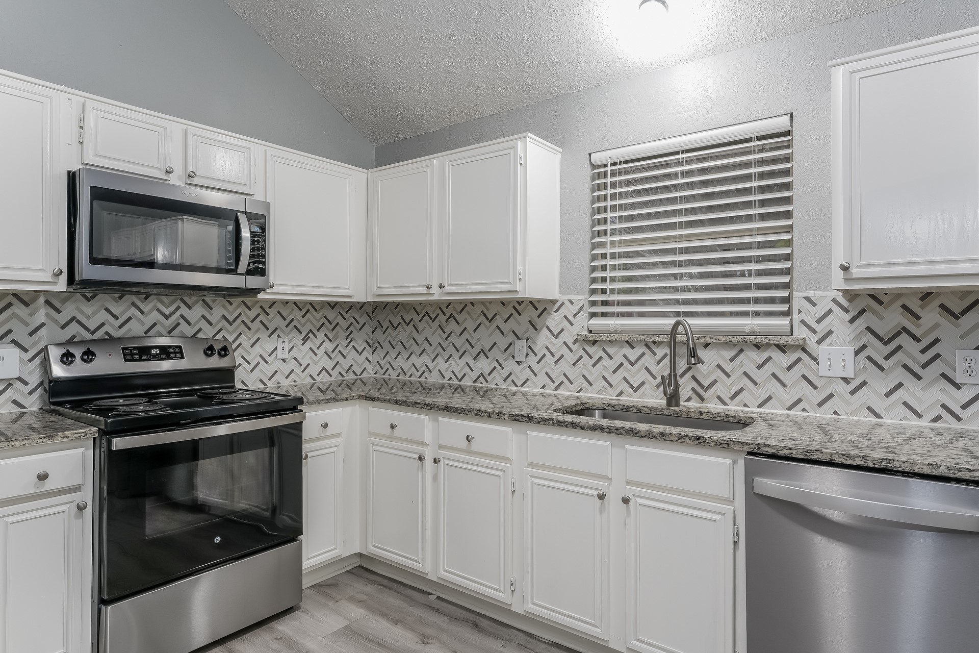 3206 Weirgate Court Grand Prairie TX 75052