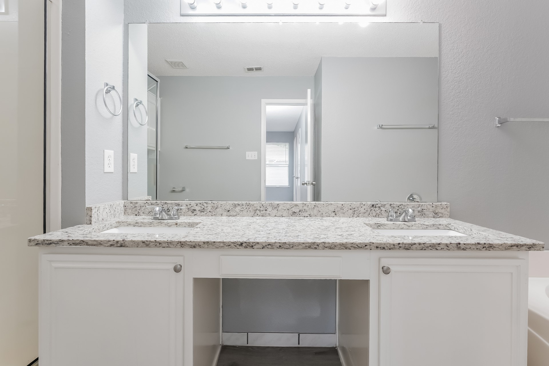 3206 Weirgate Court Grand Prairie TX 75052