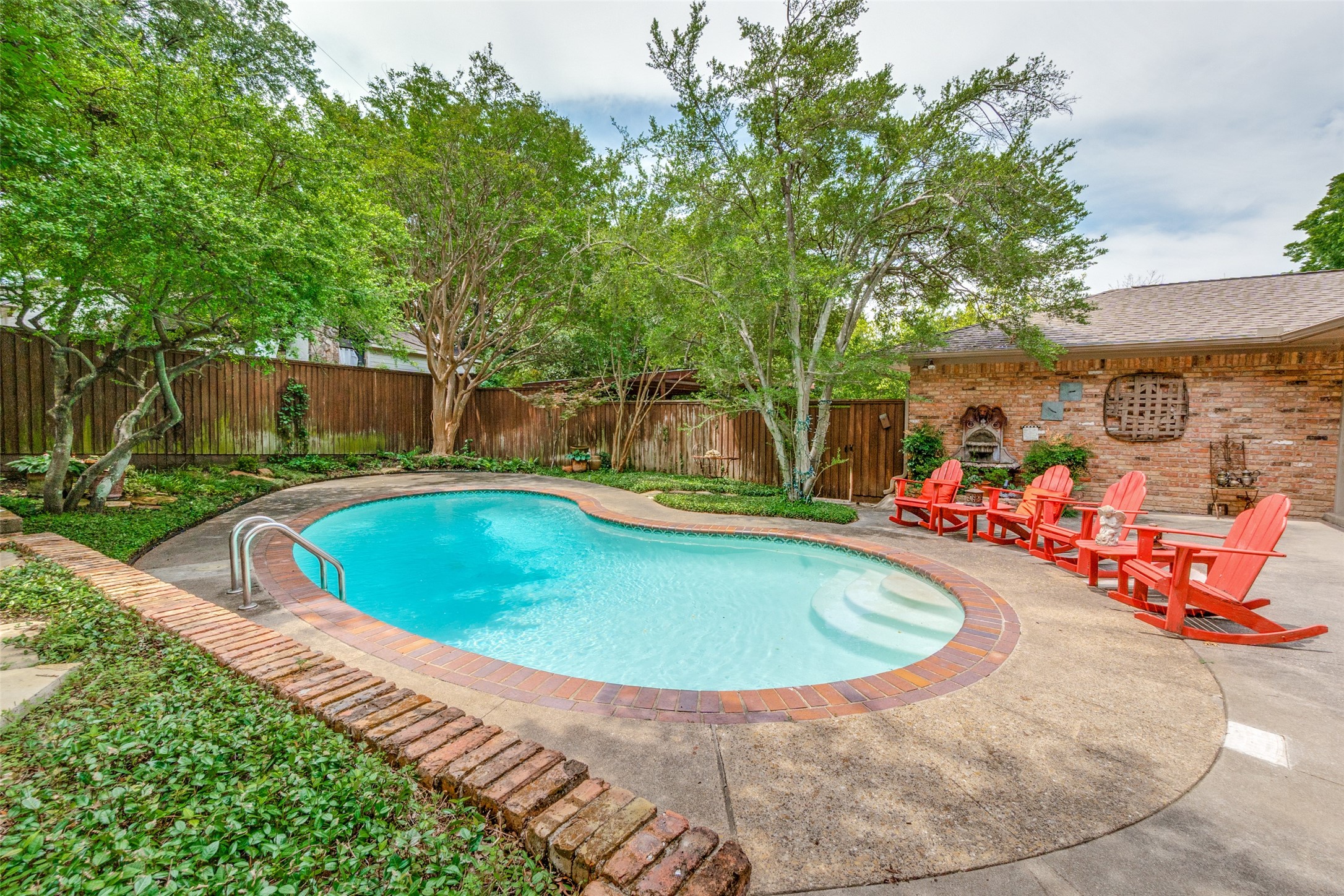 6828 Hyde Park Drive Dallas TX 75231