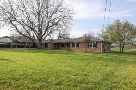 312 W 5th Street Springtown TX 76082