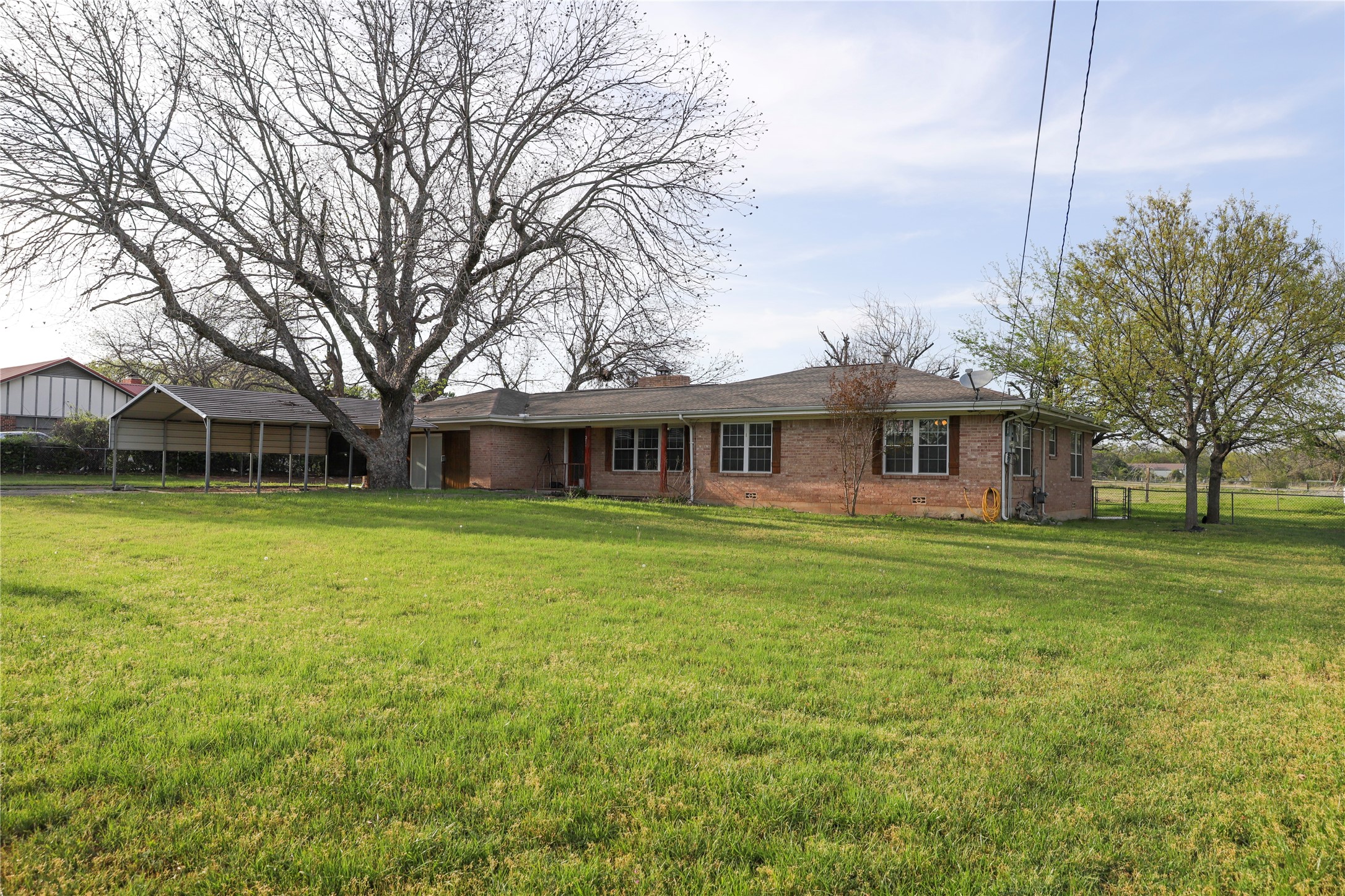 312 W 5th Street Springtown TX 76082