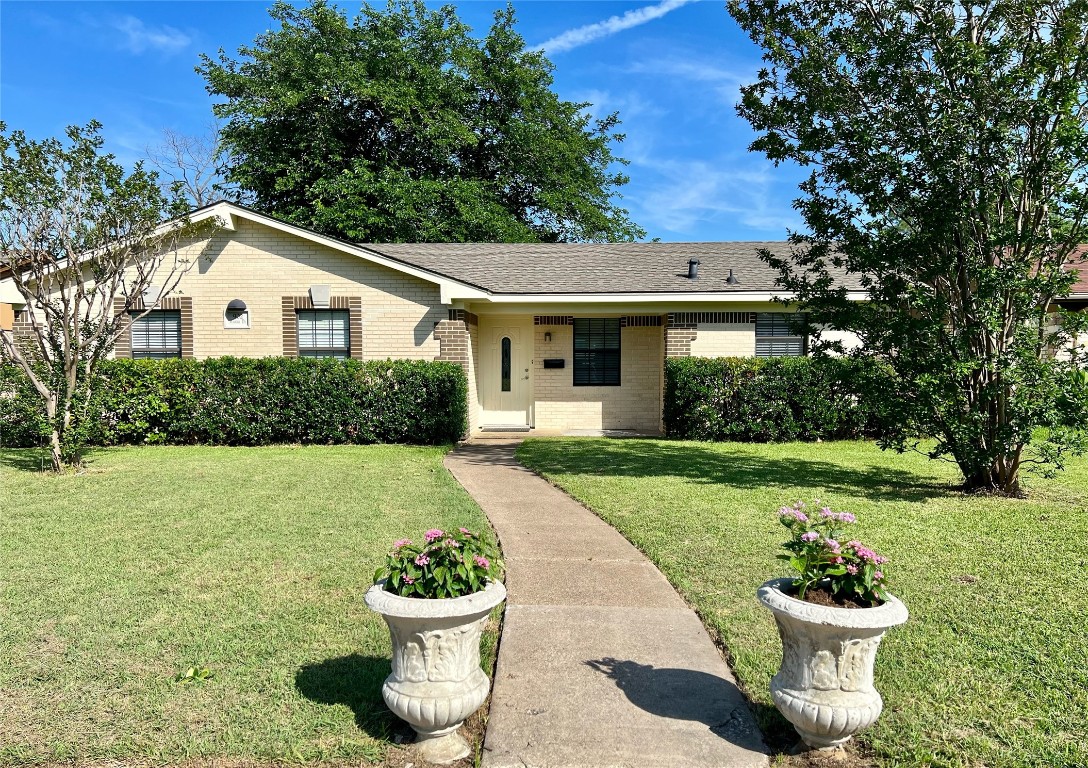 902 Waikiki Drive Garland TX 75043