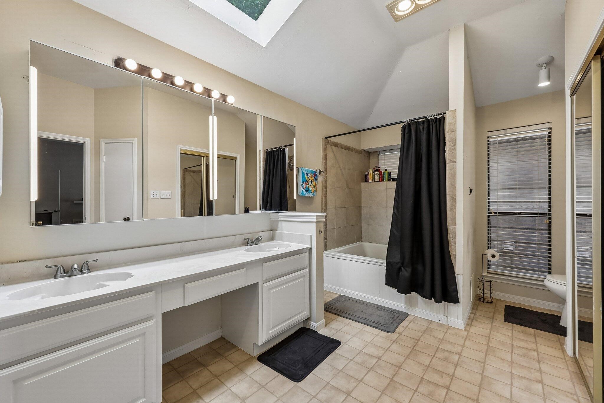 5505 Oak Brook Road Arlington TX 76016