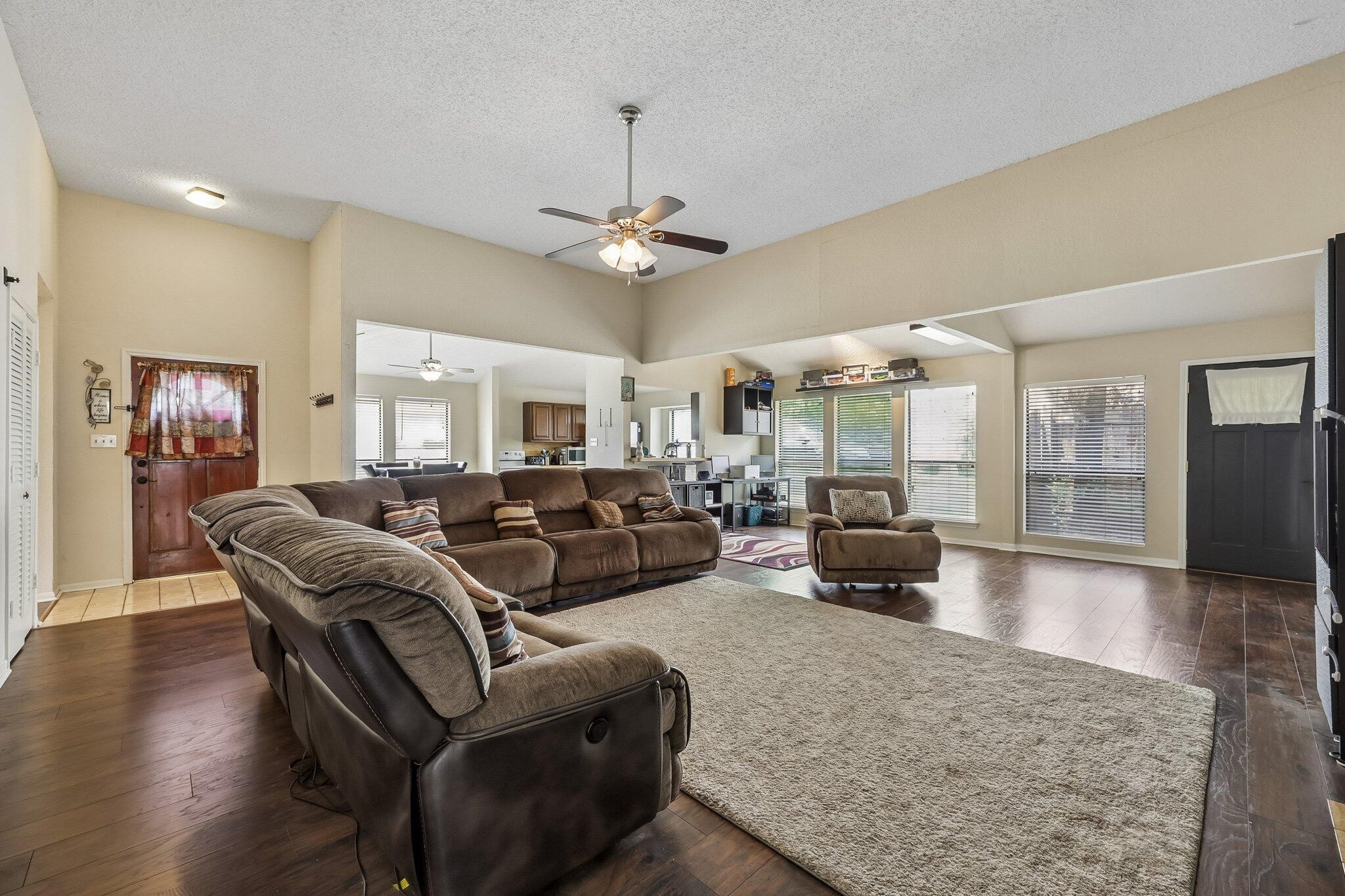 5505 Oak Brook Road Arlington TX 76016