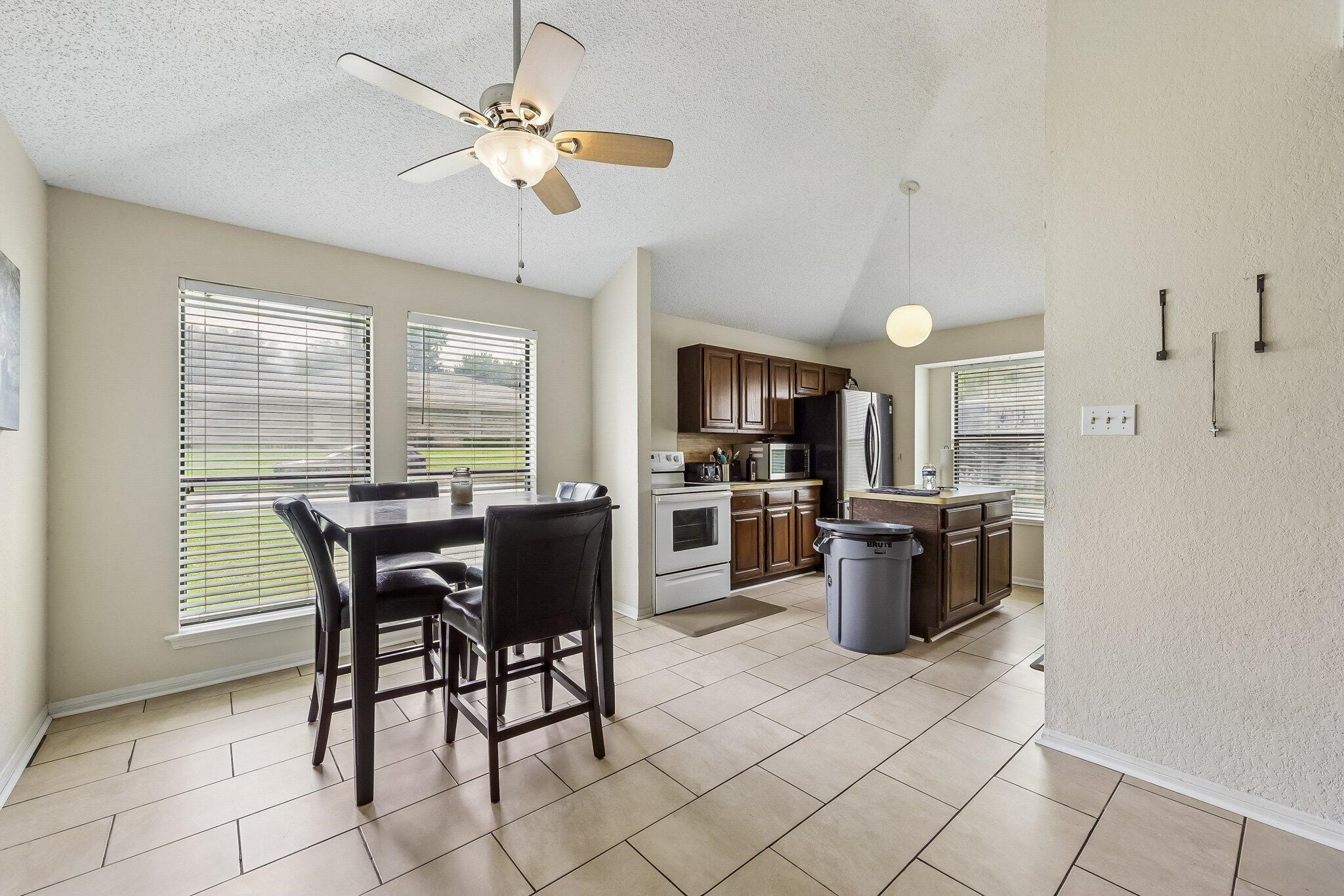 5505 Oak Brook Road Arlington TX 76016