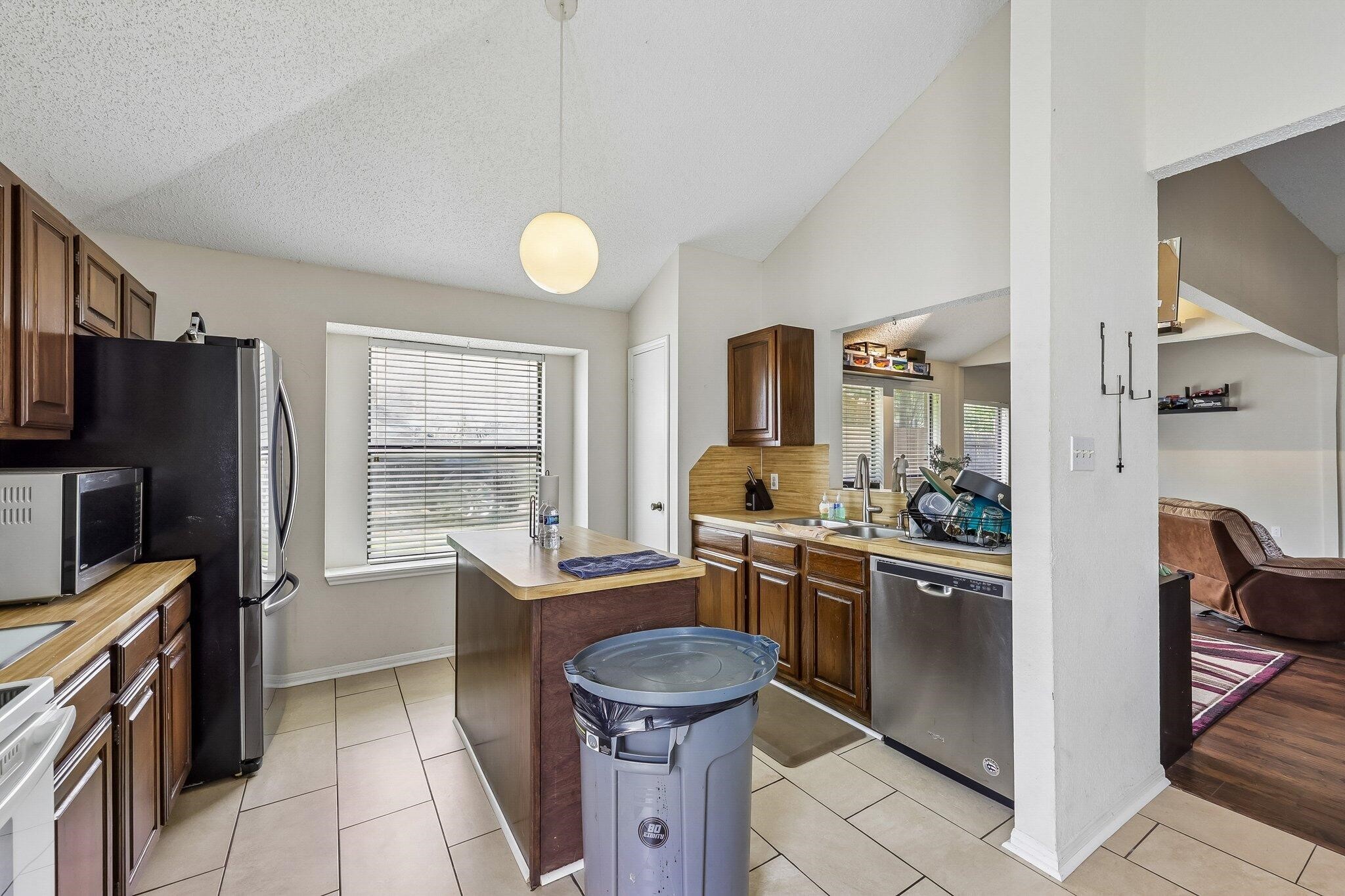 5505 Oak Brook Road Arlington TX 76016
