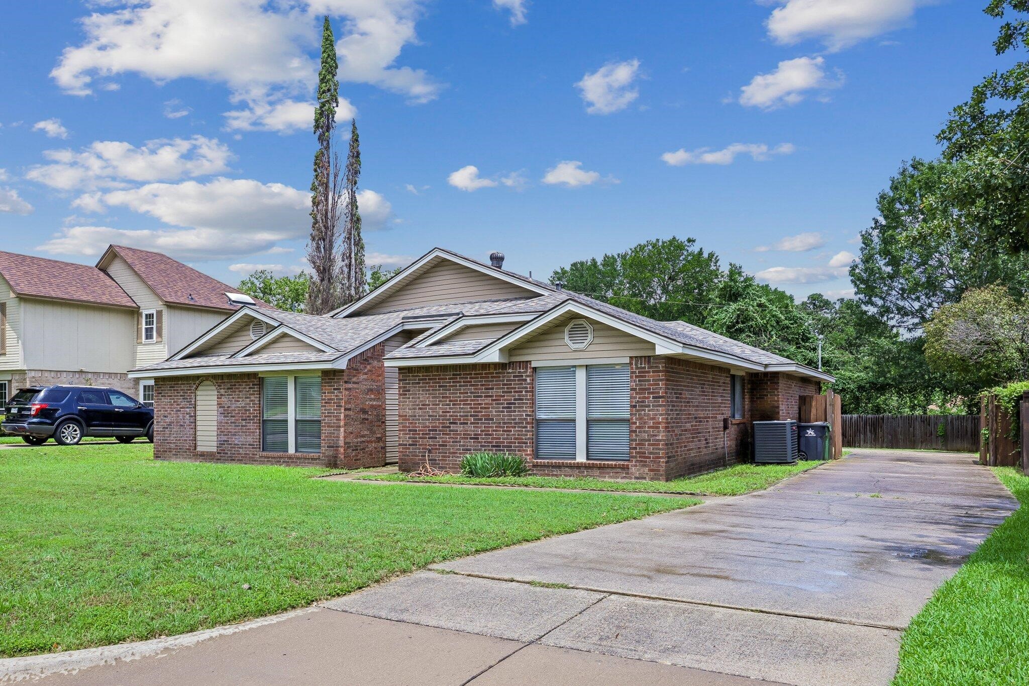 5505 Oak Brook Road Arlington TX 76016
