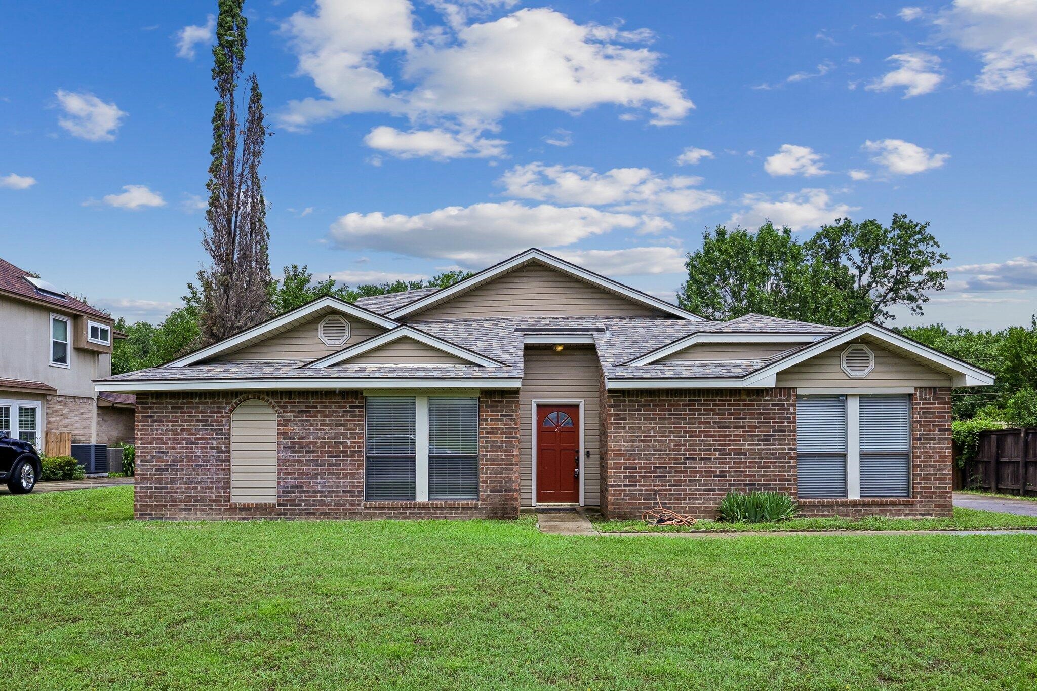 5505 Oak Brook Road Arlington TX 76016