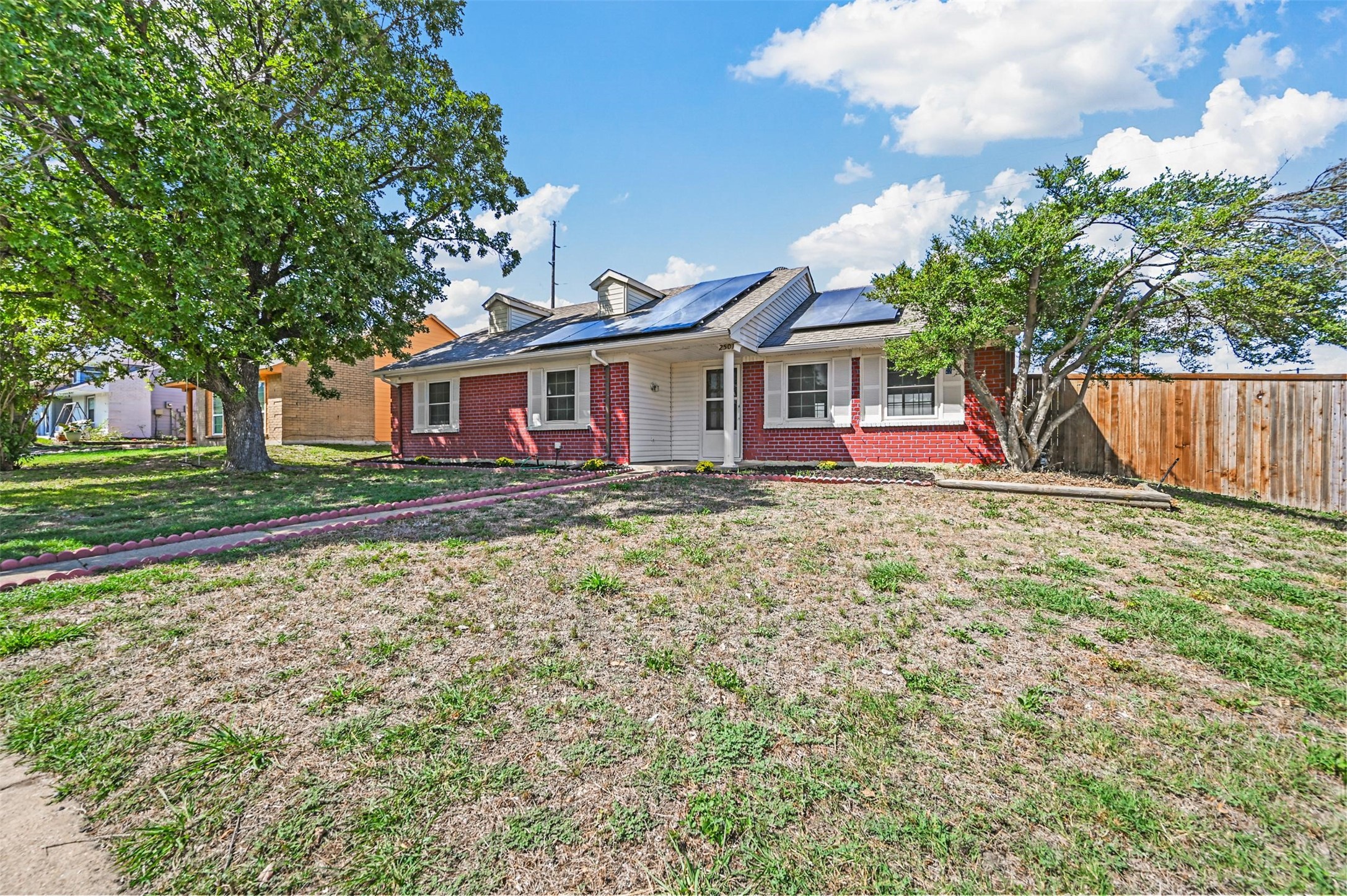 2501 Western Drive Garland TX 75042