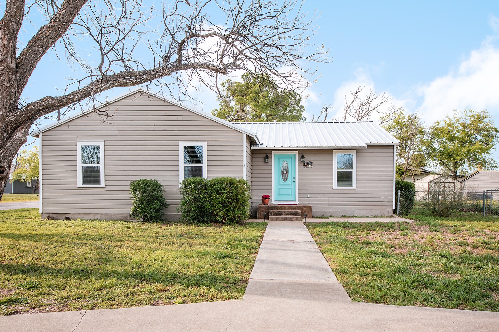 201 W Pearl Street Brady TX 76825