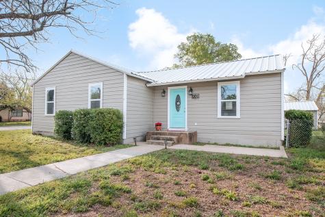 201 W Pearl Street Brady TX 76825