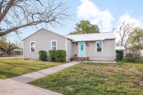 201 W Pearl Street Brady TX 76825