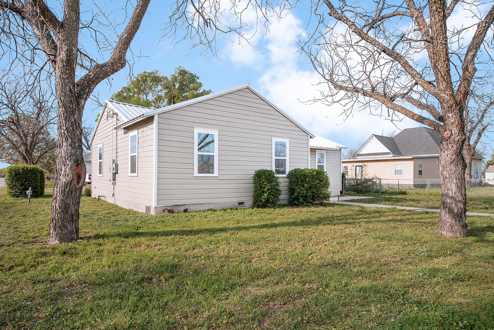 201 W Pearl Street Brady TX 76825